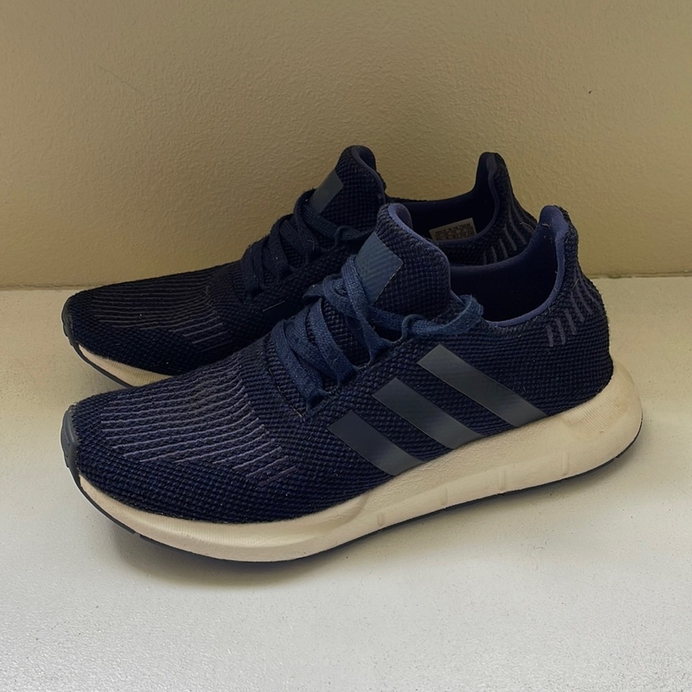 Adidas Swift Run